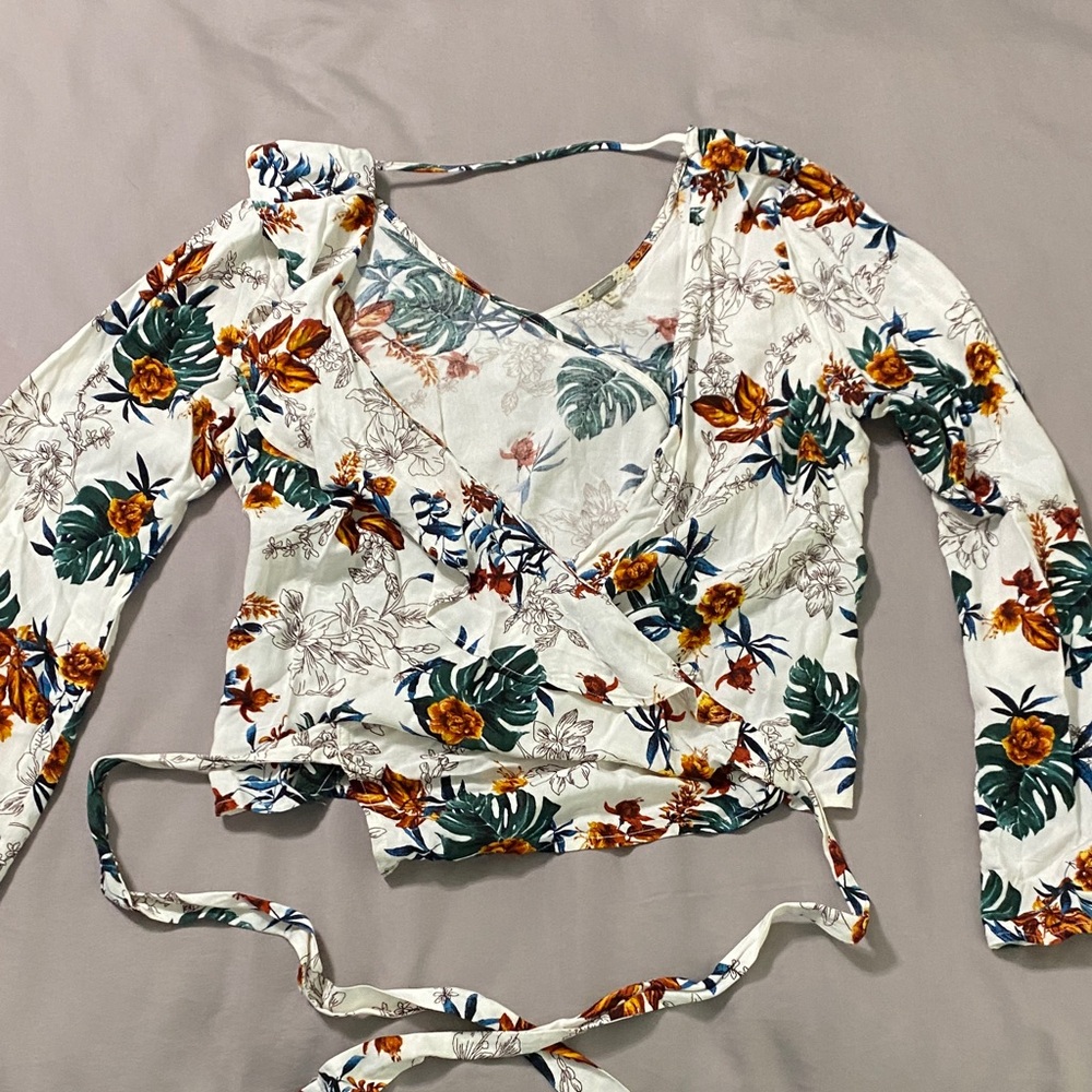 Gimmicks by BKE Floral Wrap Blouse - White, Green, and Orange